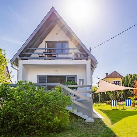Madarasz 5 Deluxe Vendeghaz Villa Balatonalmadi Ngoại thất bức ảnh